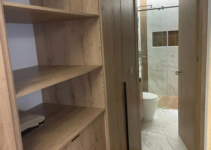 Plazetto Laurles Apartamento Bonito De 3 Alcobas Parquedero